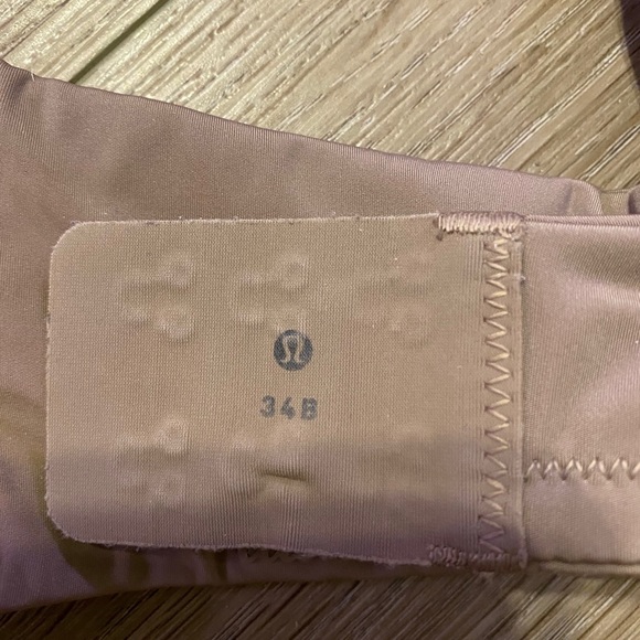 Lulu lemon bra - Picture 2 of 2